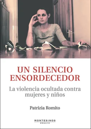 UN SILENCIO ENSORDECEDOR UN SILENCIO ENSORDECEDOR